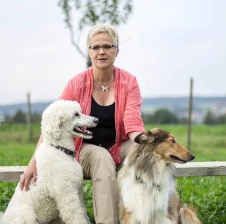 .t.m.-therapie.tier.mensch.de UG haftungsbeschränkt - Therapeutin - Frauen mit Hund